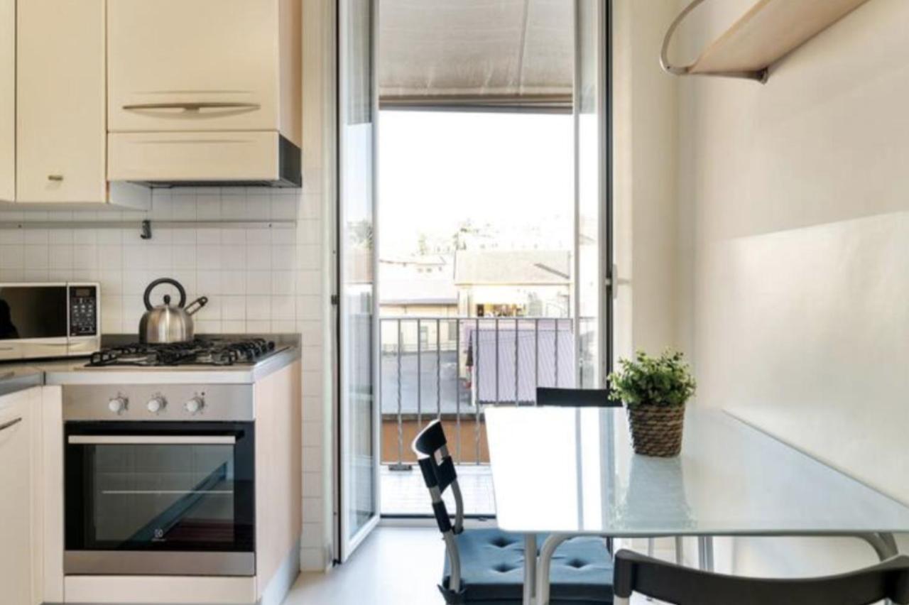 Sunny Flat In Elegant Building Close To Colosseum Roma Exterior foto