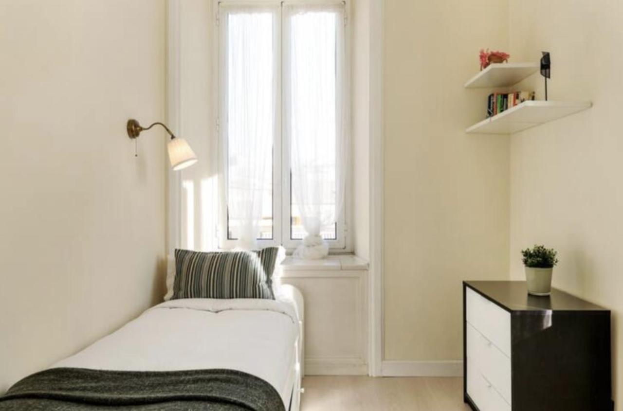 Sunny Flat In Elegant Building Close To Colosseum Roma Exterior foto